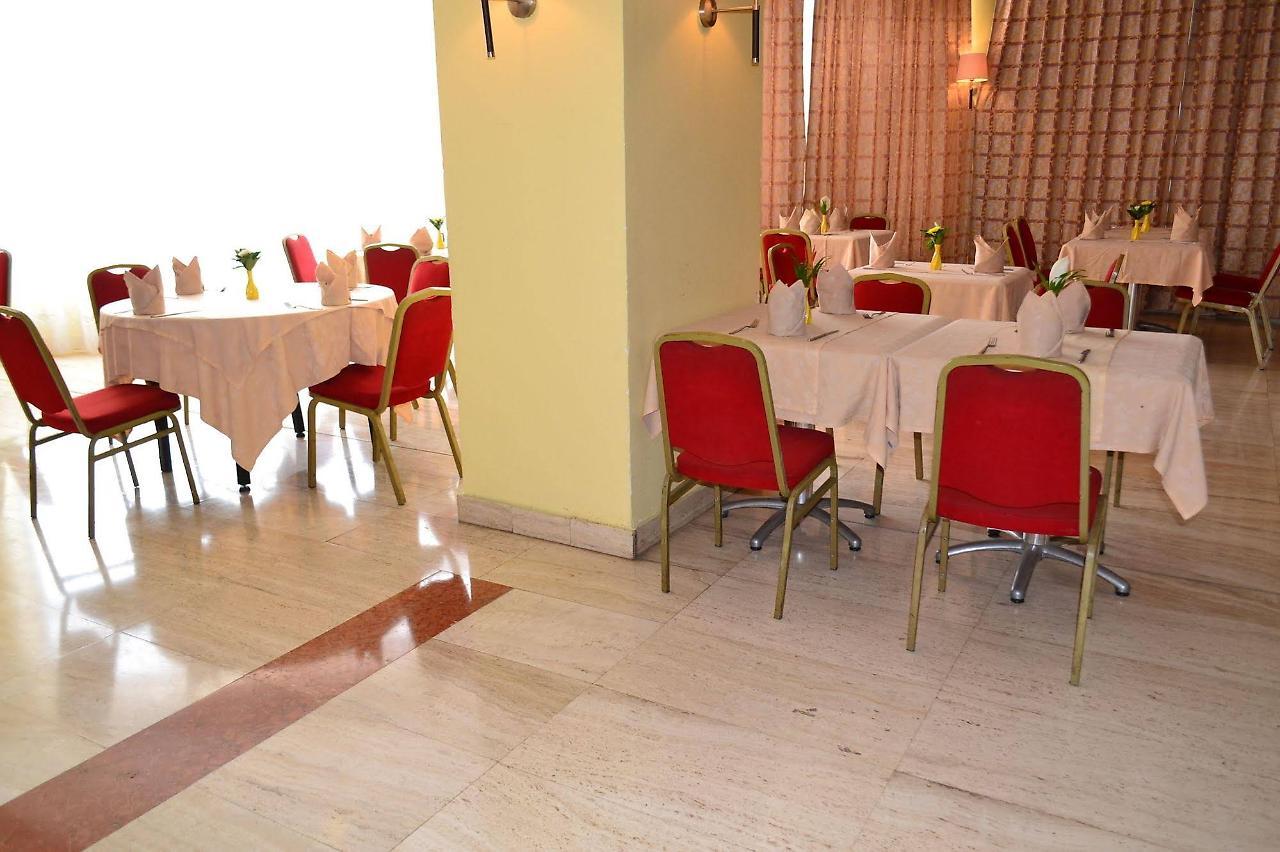 Djeuga Palace Hotel Yaoundé Extérieur photo